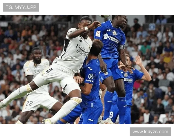 西甲第15轮精彩对决皇马主场迎战赫塔费全力争胜冲击榜首 西甲第15轮精彩对决皇马主场迎战赫塔费全力争胜冲击榜首